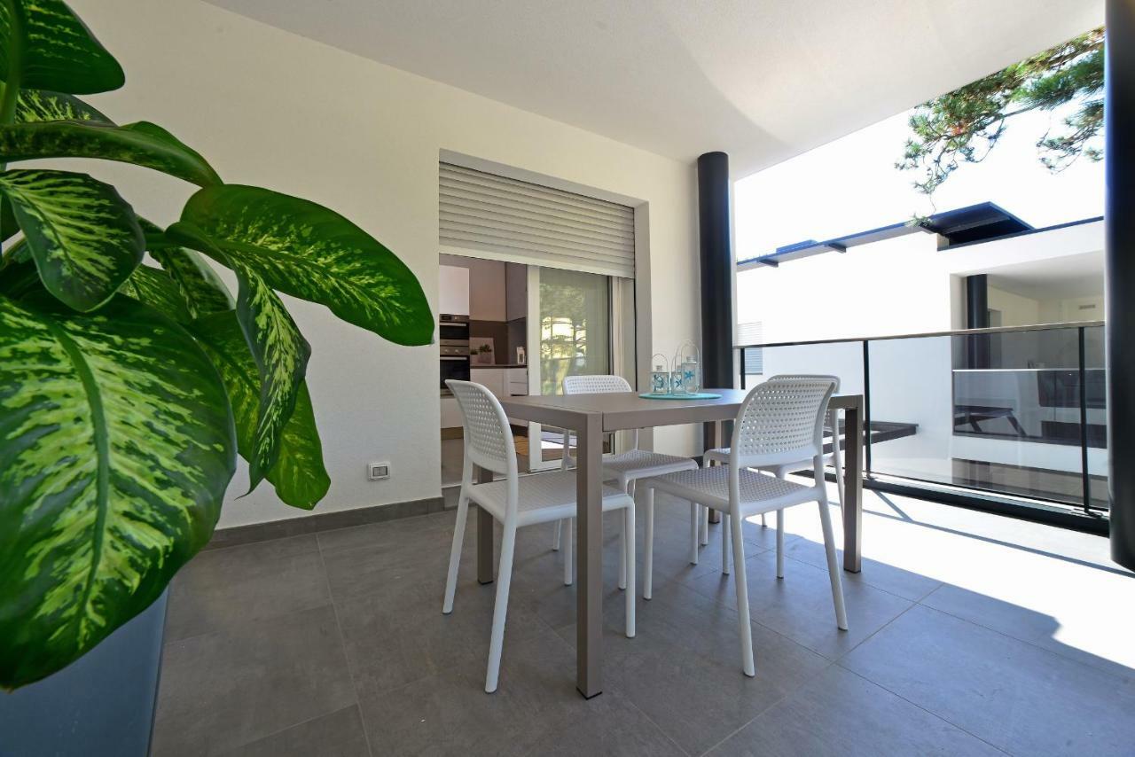 Residence Due Perle Lignano Sabbiadoro Exterior photo